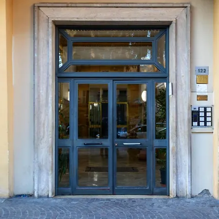 Zelia Frühstückspension 4*