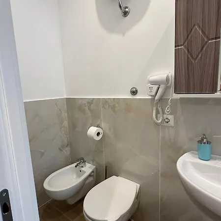 Zelia Nocleg ze śniadaniem 4*